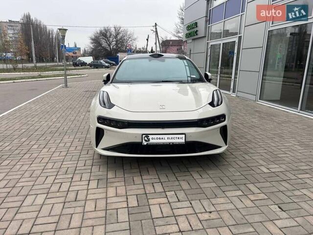 Білий Zeekr 001, об'ємом двигуна 0 л та пробігом 14 тис. км за 47198 $, фото 1 на Automoto.ua