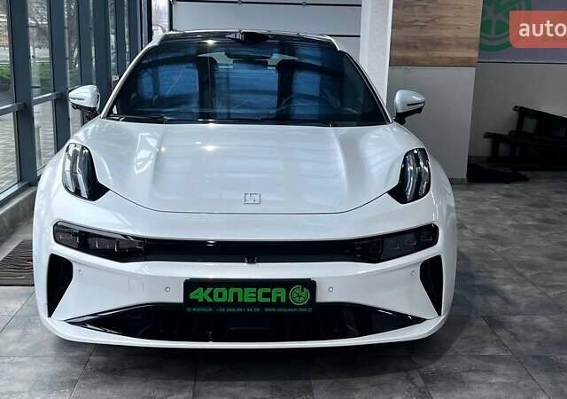 Білий Zeekr 001, об'ємом двигуна 0 л та пробігом 11 тис. км за 37390 $, фото 5 на Automoto.ua