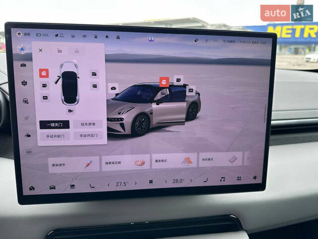 Білий Zeekr 001, об'ємом двигуна 0 л та пробігом 13 тис. км за 45800 $, фото 28 на Automoto.ua