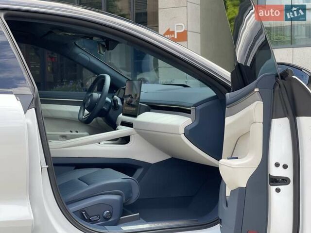 Белый Zeekr 001, объемом двигателя 0 л и пробегом 9 тыс. км за 39900 $, фото 7 на Automoto.ua