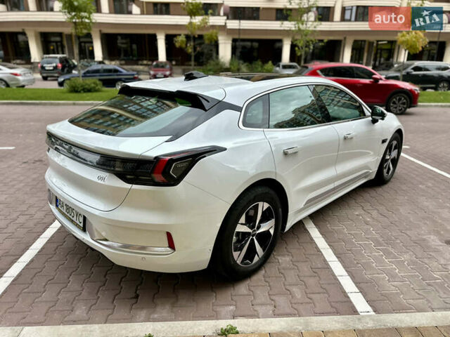 Білий Zeekr 001, об'ємом двигуна 0 л та пробігом 2 тис. км за 40000 $, фото 6 на Automoto.ua