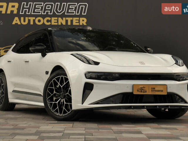 Белый Zeekr 001, объемом двигателя 0 л и пробегом 11 тыс. км за 50500 $, фото 2 на Automoto.ua