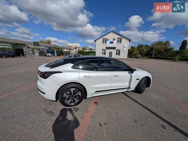 Білий Zeekr 001, об'ємом двигуна 0 л та пробігом 35 тис. км за 34000 $, фото 17 на Automoto.ua