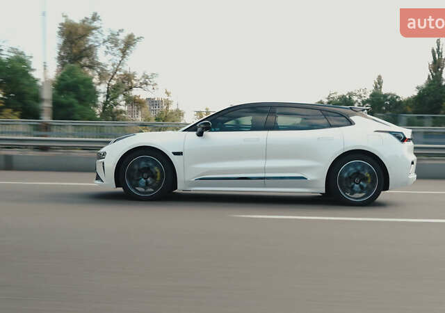 Белый Zeekr 001, объемом двигателя 0 л и пробегом 13 тыс. км за 45000 $, фото 6 на Automoto.ua