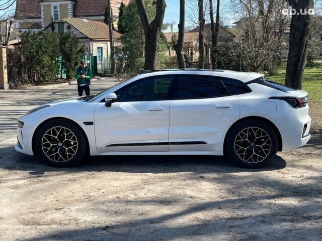 Белый Zeekr 001, объемом двигателя 0 л и пробегом 16 тыс. км за 44990 $, фото 8 на Automoto.ua