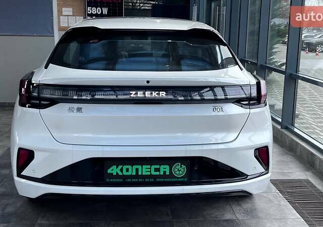 Білий Zeekr 001, об'ємом двигуна 0 л та пробігом 11 тис. км за 37390 $, фото 3 на Automoto.ua