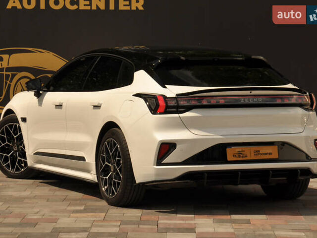 Белый Zeekr 001, объемом двигателя 0 л и пробегом 11 тыс. км за 50500 $, фото 6 на Automoto.ua