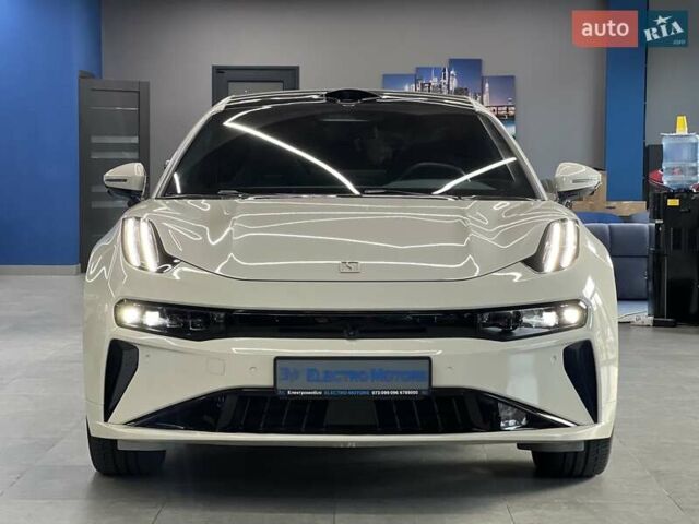 Білий Zeekr 001, об'ємом двигуна 0 л та пробігом 12 тис. км за 44999 $, фото 2 на Automoto.ua