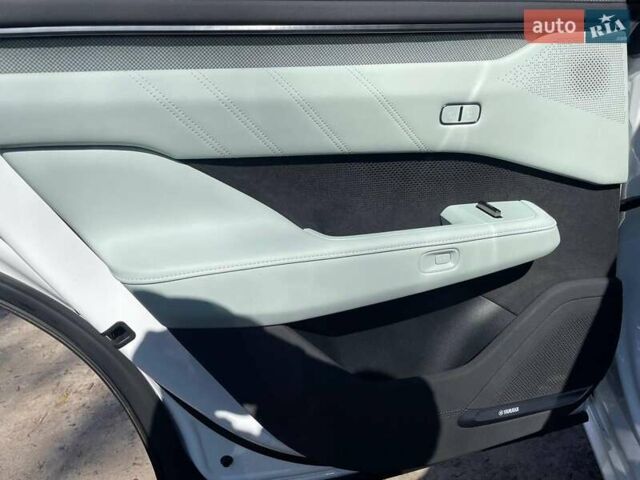 Белый Zeekr 001, объемом двигателя 0 л и пробегом 16 тыс. км за 43790 $, фото 28 на Automoto.ua
