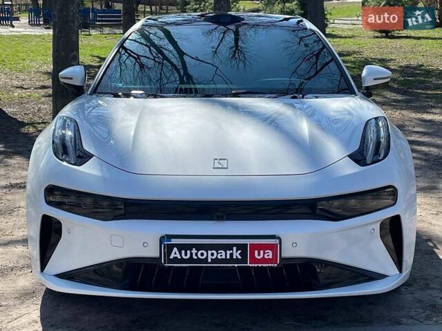 Белый Zeekr 001, объемом двигателя 0 л и пробегом 16 тыс. км за 43790 $, фото 1 на Automoto.ua