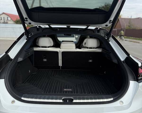 Белый Zeekr 001, объемом двигателя 0 л и пробегом 35 тыс. км за 40000 $, фото 9 на Automoto.ua