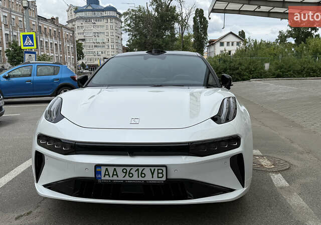 Белый Zeekr 001, объемом двигателя 0 л и пробегом 11 тыс. км за 41900 $, фото 1 на Automoto.ua
