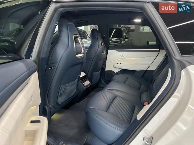 Білий Zeekr 001, об'ємом двигуна 0 л та пробігом 12 тис. км за 44999 $, фото 25 на Automoto.ua