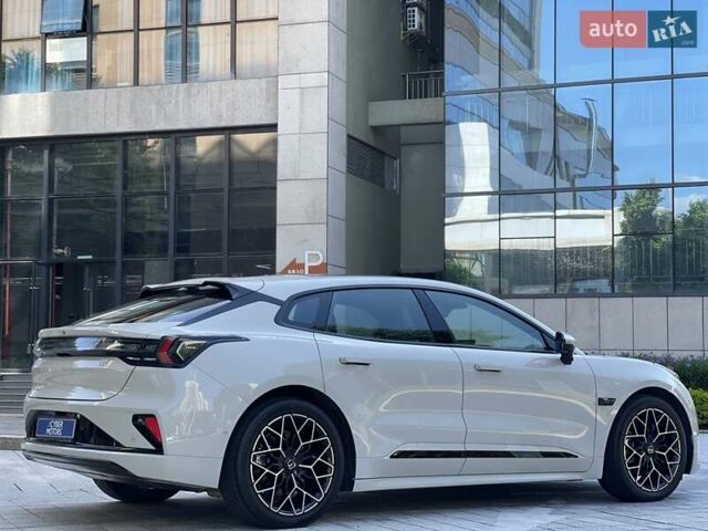 Білий Zeekr 001, об'ємом двигуна 0 л та пробігом 10 тис. км за 39400 $, фото 2 на Automoto.ua