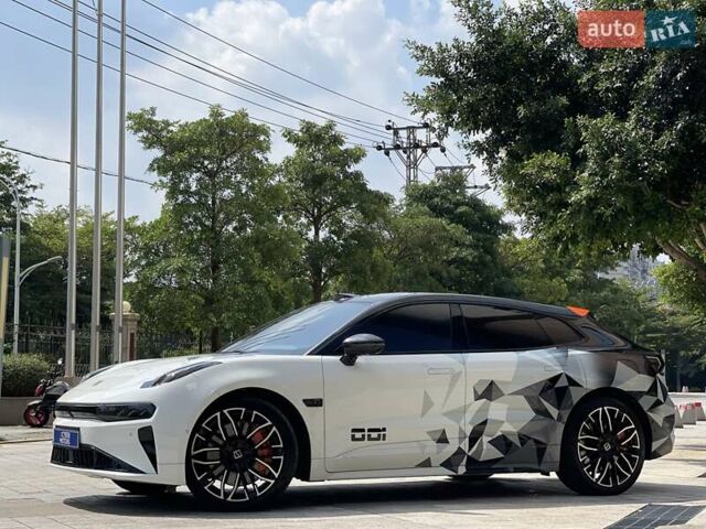 Белый Zeekr 001, объемом двигателя 0 л и пробегом 20 тыс. км за 44900 $, фото 1 на Automoto.ua