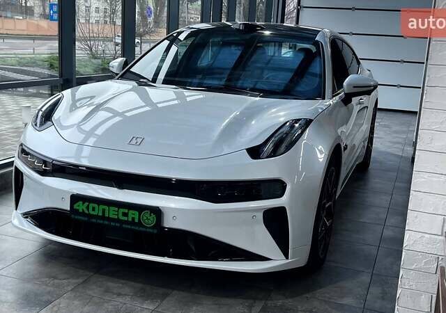 Білий Zeekr 001, об'ємом двигуна 0 л та пробігом 11 тис. км за 37390 $, фото 6 на Automoto.ua