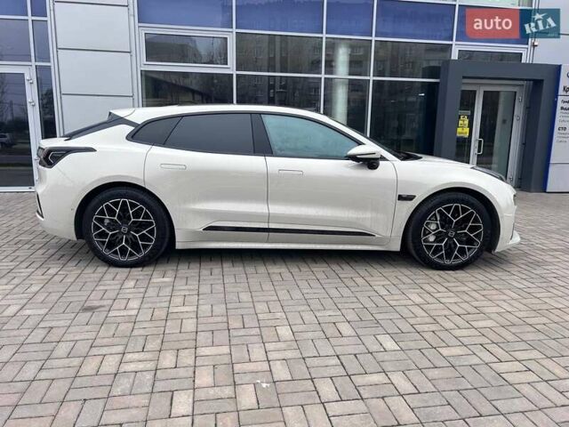 Білий Zeekr 001, об'ємом двигуна 0 л та пробігом 14 тис. км за 47198 $, фото 3 на Automoto.ua