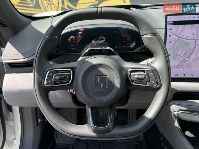 Белый Zeekr 001, объемом двигателя 0 л и пробегом 11 тыс. км за 50500 $, фото 28 на Automoto.ua