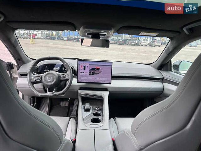 Білий Zeekr 001, об'ємом двигуна 0 л та пробігом 13 тис. км за 45800 $, фото 39 на Automoto.ua