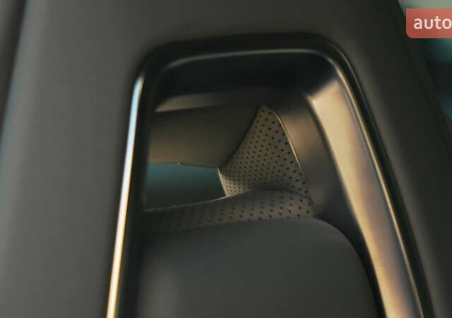 Белый Zeekr 001, объемом двигателя 0 л и пробегом 13 тыс. км за 45000 $, фото 26 на Automoto.ua