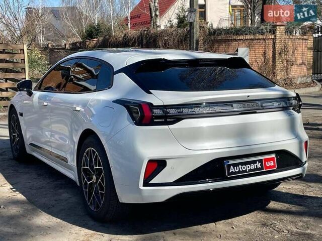 Белый Zeekr 001, объемом двигателя 0 л и пробегом 16 тыс. км за 43790 $, фото 7 на Automoto.ua
