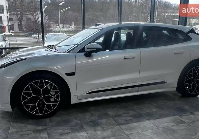 Білий Zeekr 001, об'ємом двигуна 0 л та пробігом 11 тис. км за 37390 $, фото 1 на Automoto.ua