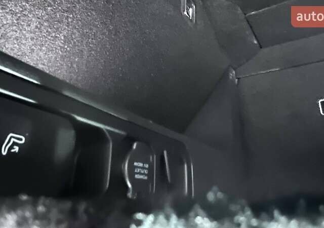 Білий Zeekr 001, об'ємом двигуна 0 л та пробігом 11 тис. км за 37390 $, фото 18 на Automoto.ua