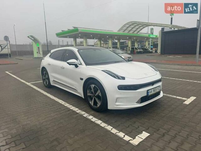 Белый Zeekr 001, объемом двигателя 0 л и пробегом 7 тыс. км за 36000 $, фото 1 на Automoto.ua
