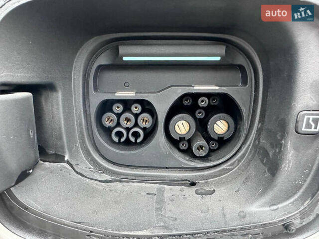 Білий Zeekr 001, об'ємом двигуна 0 л та пробігом 13 тис. км за 45800 $, фото 21 на Automoto.ua