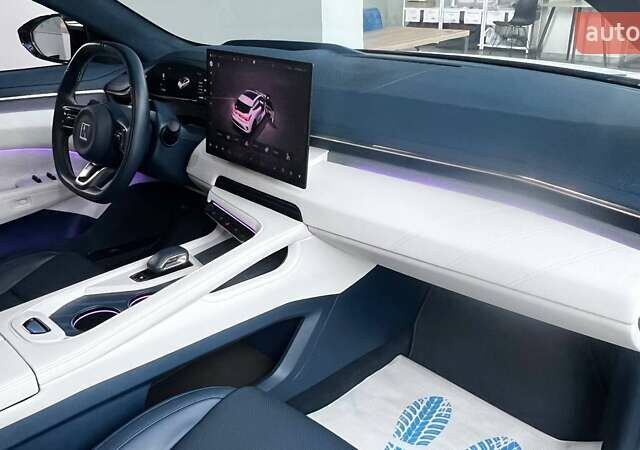 Білий Zeekr 001, об'ємом двигуна 0 л та пробігом 11 тис. км за 37390 $, фото 10 на Automoto.ua