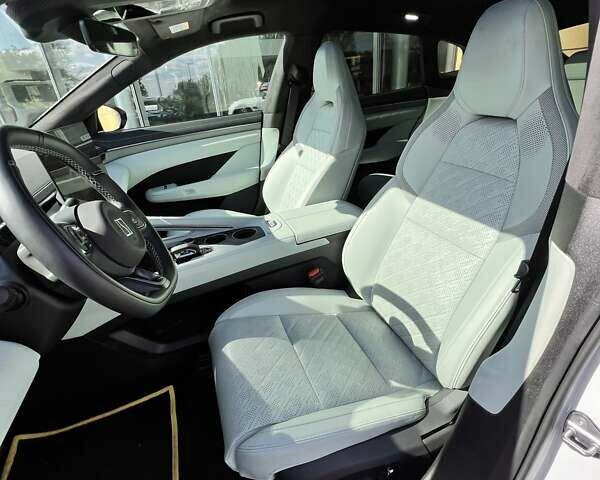 Белый Zeekr 001, объемом двигателя 0 л и пробегом 1 тыс. км за 51000 $, фото 19 на Automoto.ua