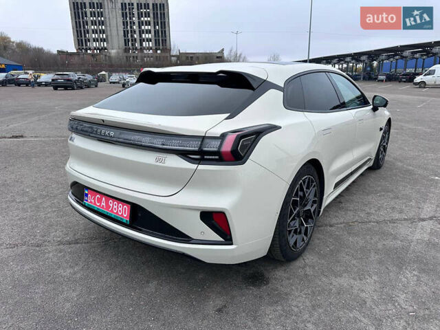 Білий Zeekr 001, об'ємом двигуна 0 л та пробігом 13 тис. км за 45800 $, фото 8 на Automoto.ua