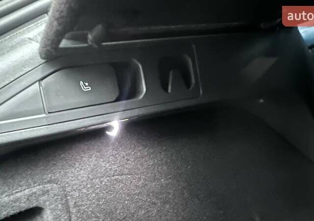 Білий Zeekr 001, об'ємом двигуна 0 л та пробігом 11 тис. км за 37390 $, фото 19 на Automoto.ua