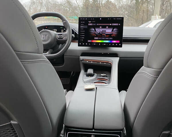 Белый Zeekr 001, объемом двигателя 0 л и пробегом 8 тыс. км за 44800 $, фото 12 на Automoto.ua