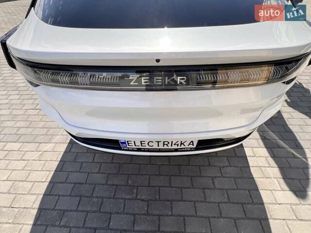 Белый Zeekr 001, объемом двигателя 0 л и пробегом 1 тыс. км за 51000 $, фото 24 на Automoto.ua