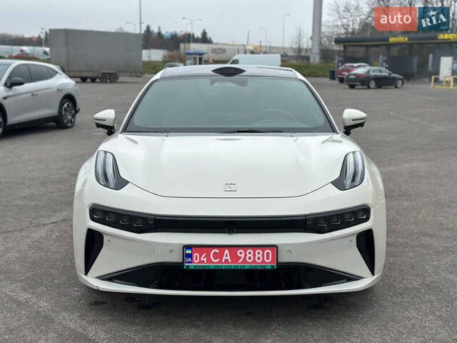 Білий Zeekr 001, об'ємом двигуна 0 л та пробігом 13 тис. км за 45800 $, фото 3 на Automoto.ua