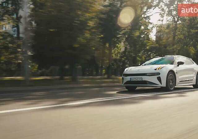 Белый Zeekr 001, объемом двигателя 0 л и пробегом 13 тыс. км за 45000 $, фото 1 на Automoto.ua