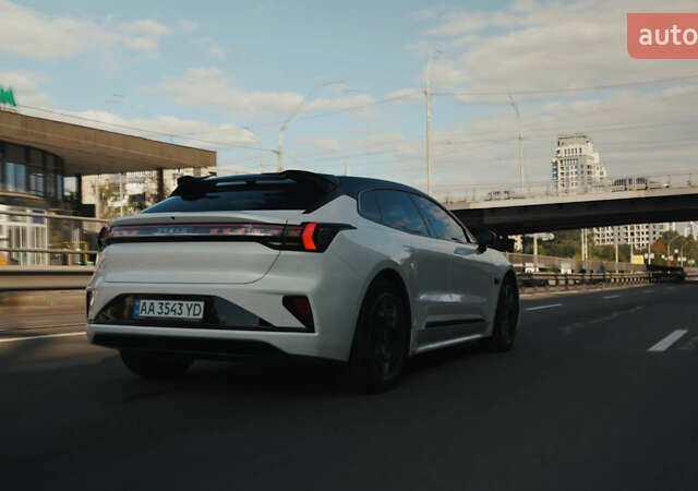 Белый Zeekr 001, объемом двигателя 0 л и пробегом 13 тыс. км за 45000 $, фото 8 на Automoto.ua