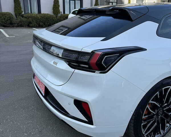 Белый Zeekr 001, объемом двигателя 0 л и пробегом 28 тыс. км за 49000 $, фото 3 на Automoto.ua