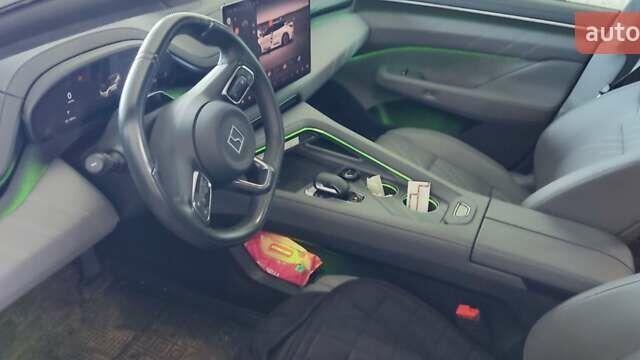 Белый Zeekr 001, объемом двигателя 0 л и пробегом 14 тыс. км за 35000 $, фото 1 на Automoto.ua