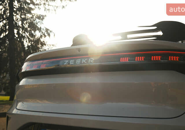 Белый Zeekr 001, объемом двигателя 0 л и пробегом 13 тыс. км за 45000 $, фото 20 на Automoto.ua