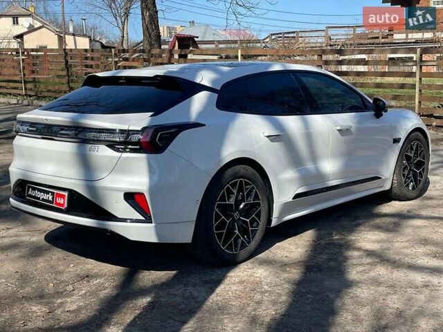 Белый Zeekr 001, объемом двигателя 0 л и пробегом 16 тыс. км за 43790 $, фото 4 на Automoto.ua