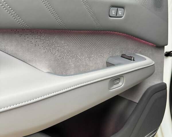 Белый Zeekr 001, объемом двигателя 0 л и пробегом 8 тыс. км за 45000 $, фото 15 на Automoto.ua