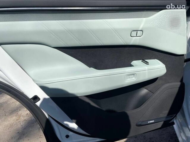 Белый Zeekr 001, объемом двигателя 0 л и пробегом 16 тыс. км за 44990 $, фото 28 на Automoto.ua