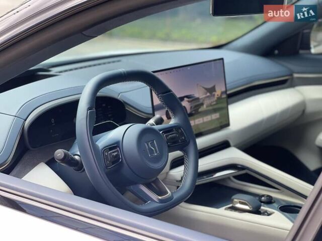 Белый Zeekr 001, объемом двигателя 0 л и пробегом 9 тыс. км за 39900 $, фото 5 на Automoto.ua