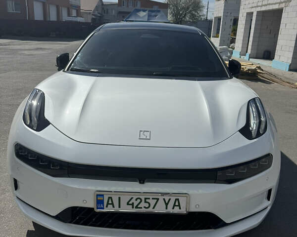 Белый Zeekr 001, объемом двигателя 0 л и пробегом 30 тыс. км за 35599 $, фото 1 на Automoto.ua
