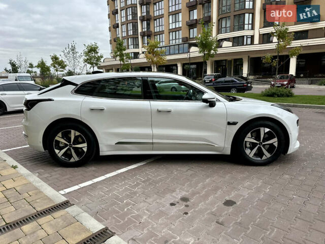 Білий Zeekr 001, об'ємом двигуна 0 л та пробігом 2 тис. км за 40000 $, фото 7 на Automoto.ua