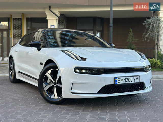 Белый Zeekr 001, объемом двигателя 0 л и пробегом 20 тыс. км за 37500 $, фото 3 на Automoto.ua