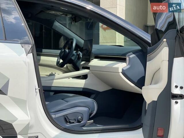 Белый Zeekr 001, объемом двигателя 0 л и пробегом 20 тыс. км за 44900 $, фото 7 на Automoto.ua