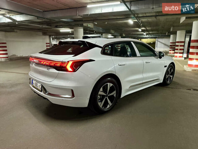 Білий Zeekr 001, об'ємом двигуна 0 л та пробігом 2 тис. км за 40000 $, фото 11 на Automoto.ua